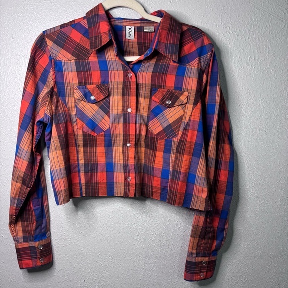Walls Tops - COPY - Vintage Walls Western Pearl Snap Plaid Cropped Shirt